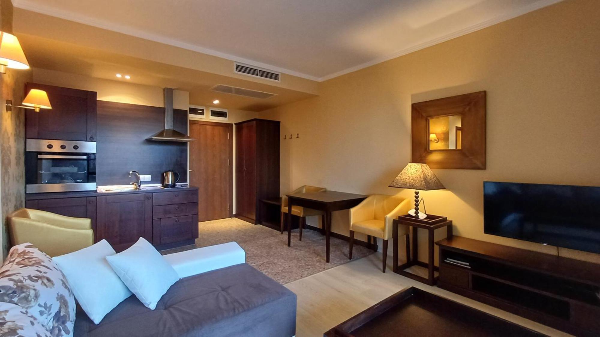 Royal Beach Private Apartments 써니비치 외부 사진