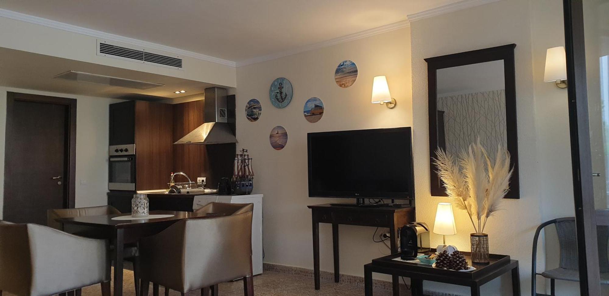 Royal Beach Private Apartments 써니비치 외부 사진